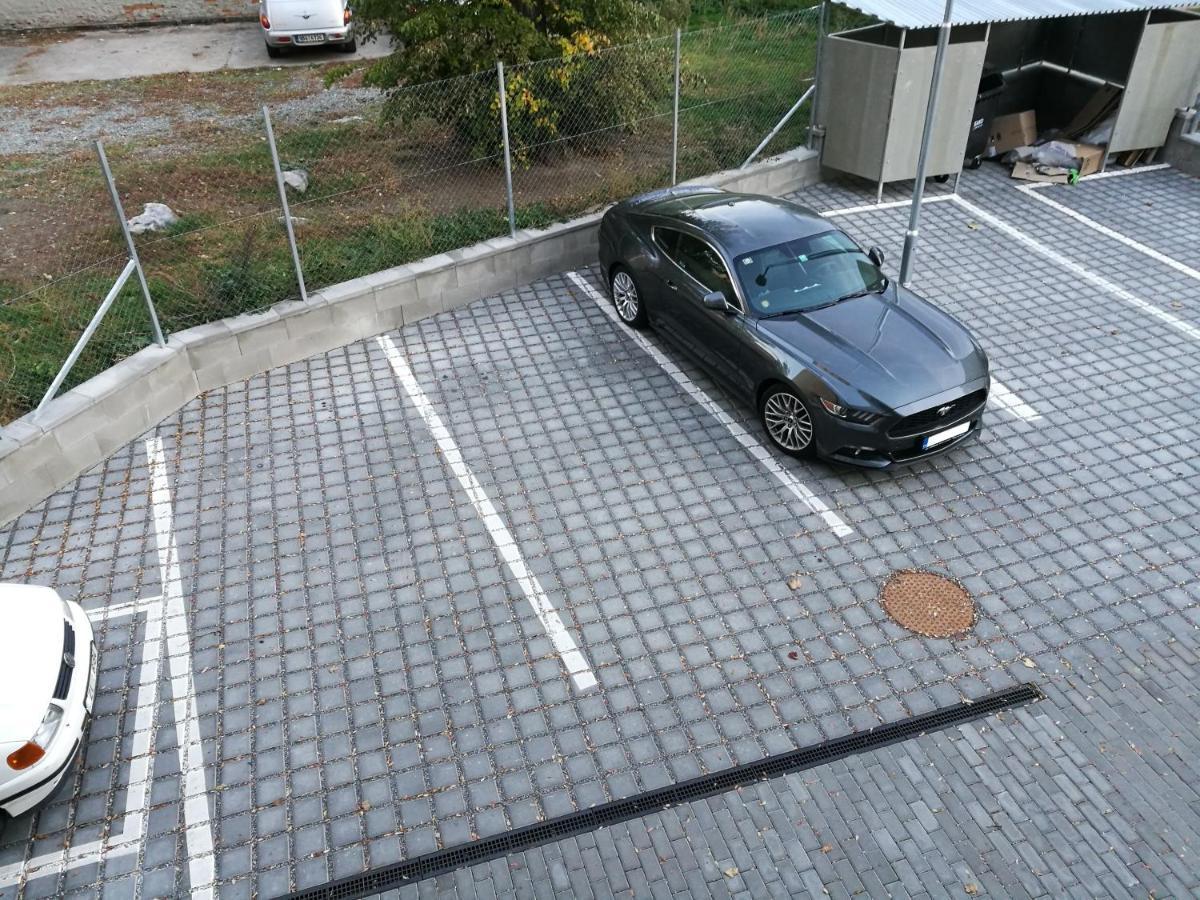 Bein Apartment With Parking Brno Esterno foto