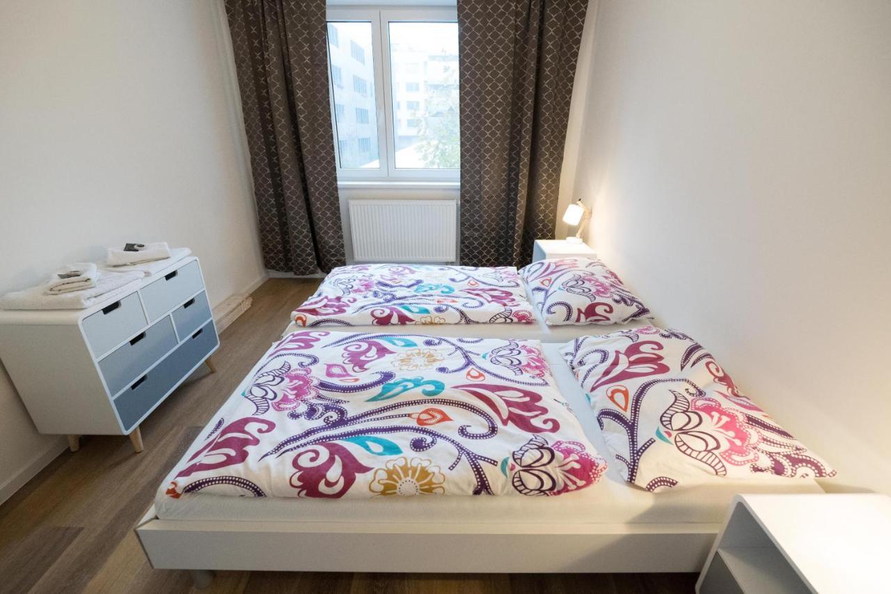 Bein Apartment With Parking Brno Esterno foto